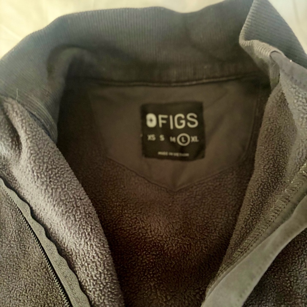 Figs Women's Performance Jacket in Dark Gray